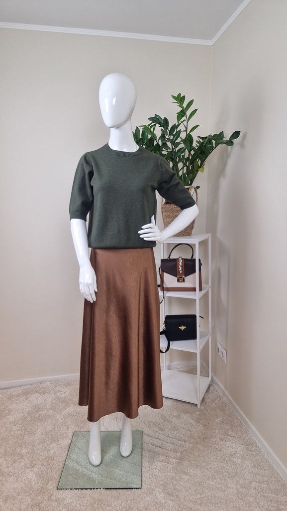 Aurora satin skirt caramel